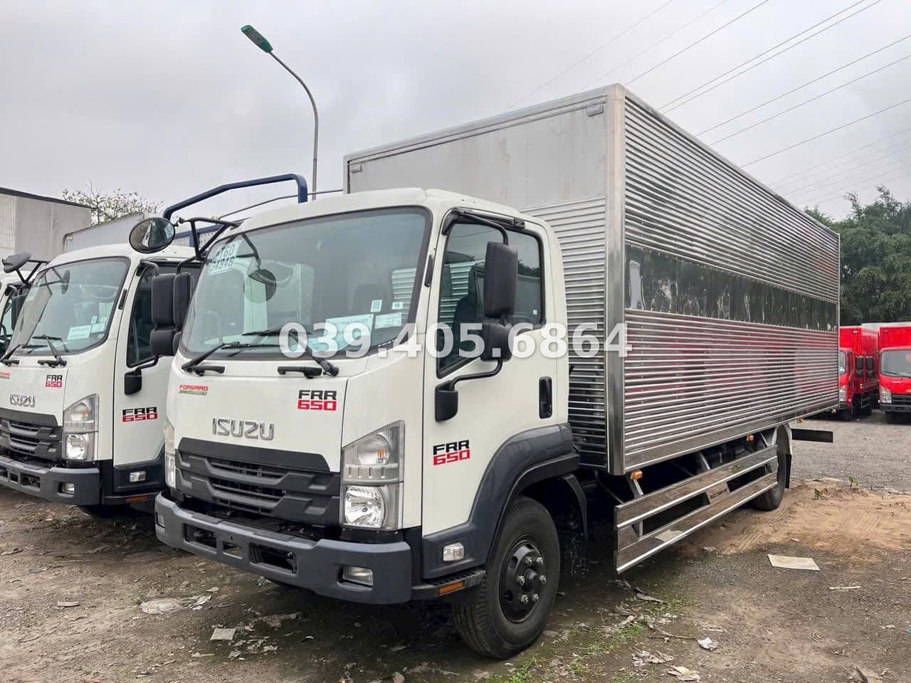 Xe tải Isuzu FRR 650 thùng kín 5.8 tấn - Isuzu Thăng Long